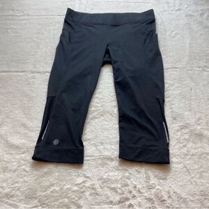 Athleta Black Bare to Run Knicker Capri Leggings Size Small